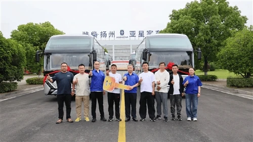 YAXING dostarcza luksusowe autokary X12Pro do turystyki zimowej i transportu ...